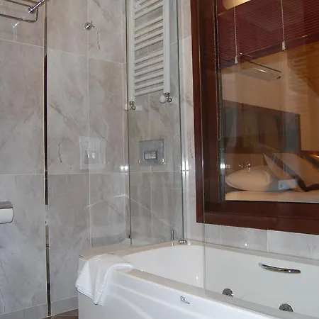 Agvapalas Otel