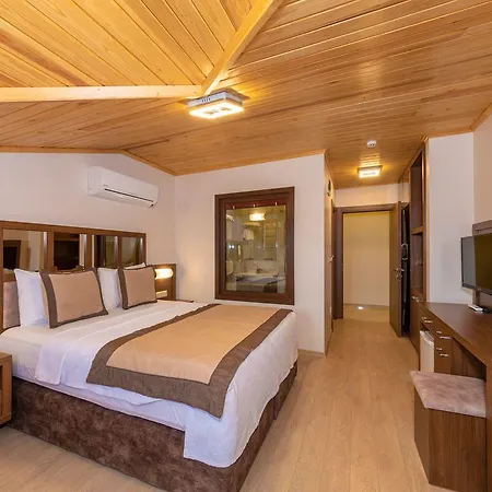 Hotel Agvapalas 3*